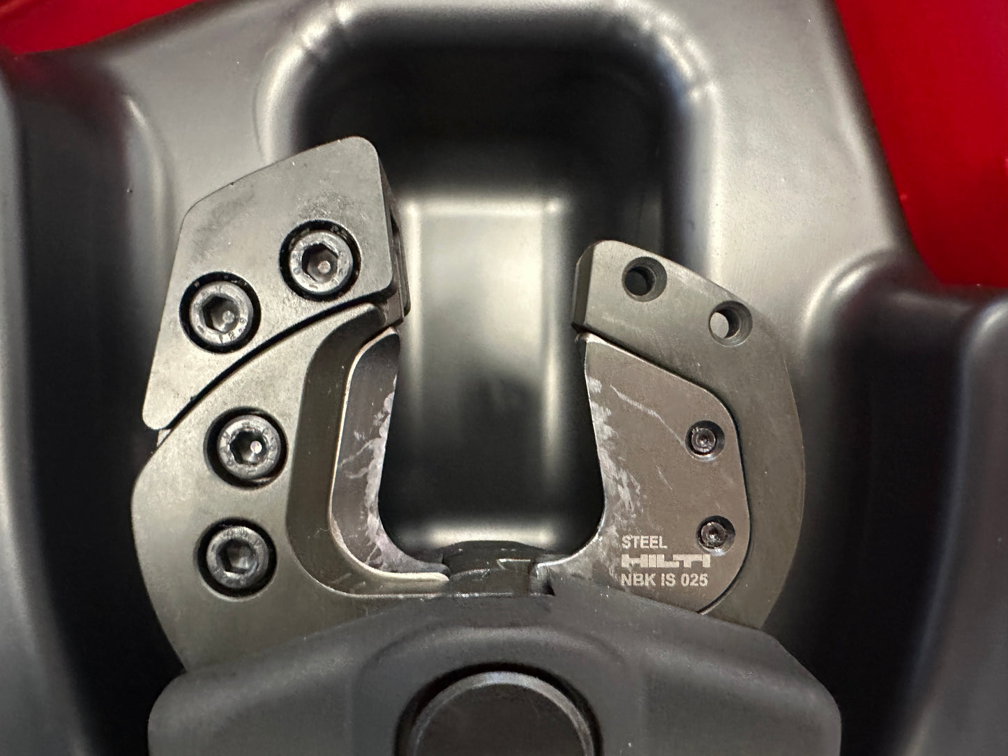 Hilti NCT 25-A draadloze hydraulische kabelkniptang met knipkop