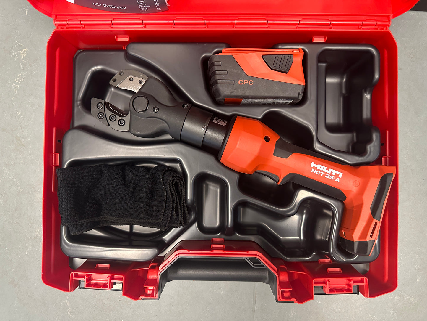 Hilti NCT 25-A draadloze hydraulische kabelkniptang met knipkop