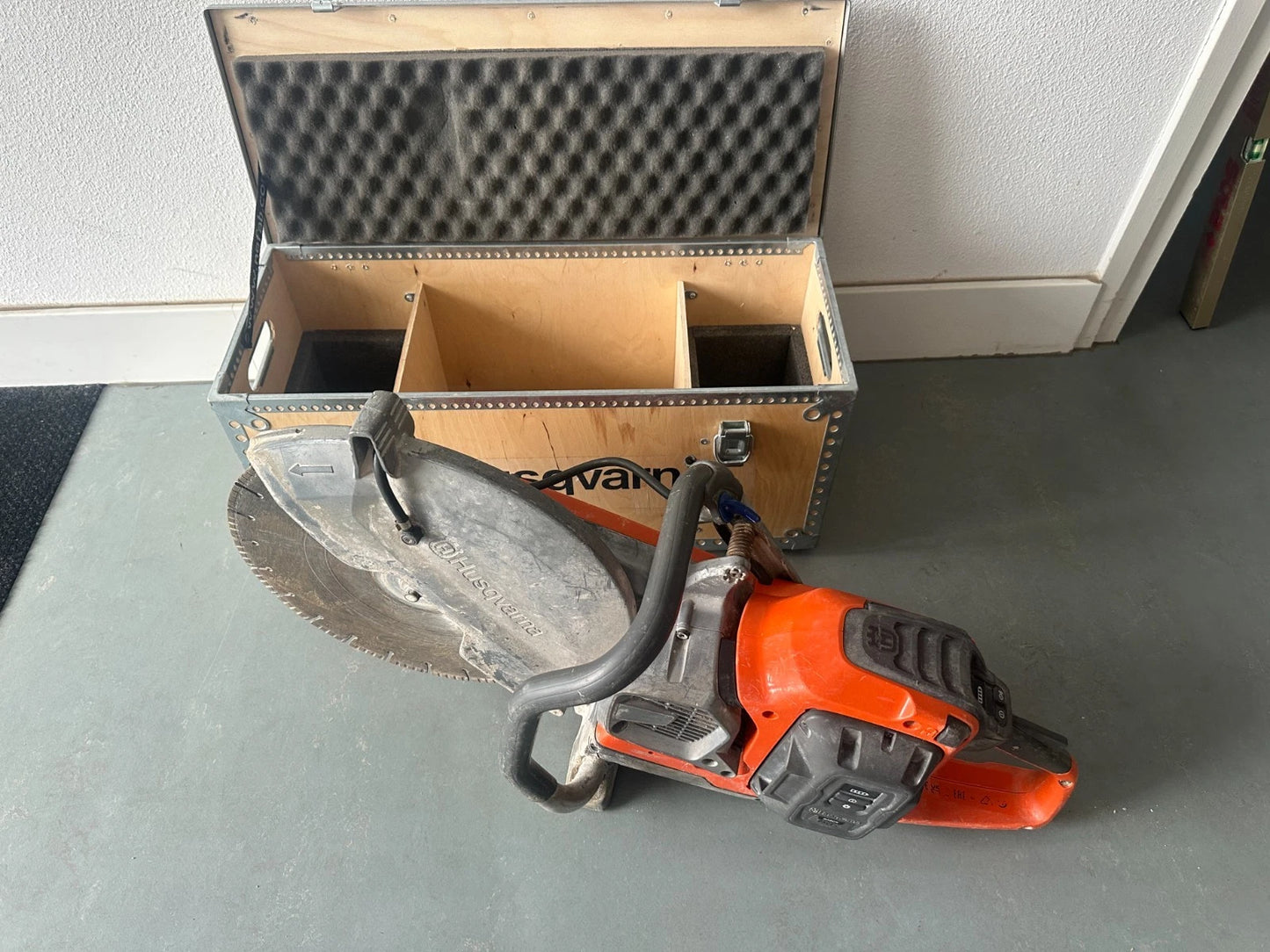 Husqvarna Akku Trennschleifer K1 PACE  inkl.Akku B750X+B380X+Ladegerät PACE 2024