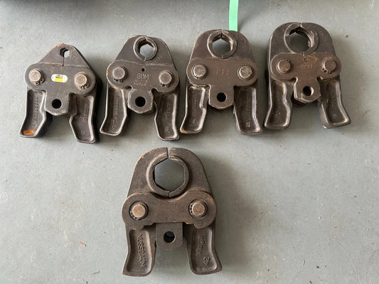 Viega perspistool 5 met 5 Viega persbekken V12 V22 V28 V35 V42