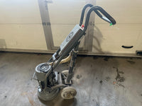 ---Diamantslijpmachine HTC GL270 Vloerslijpmachine 53kg. 4724