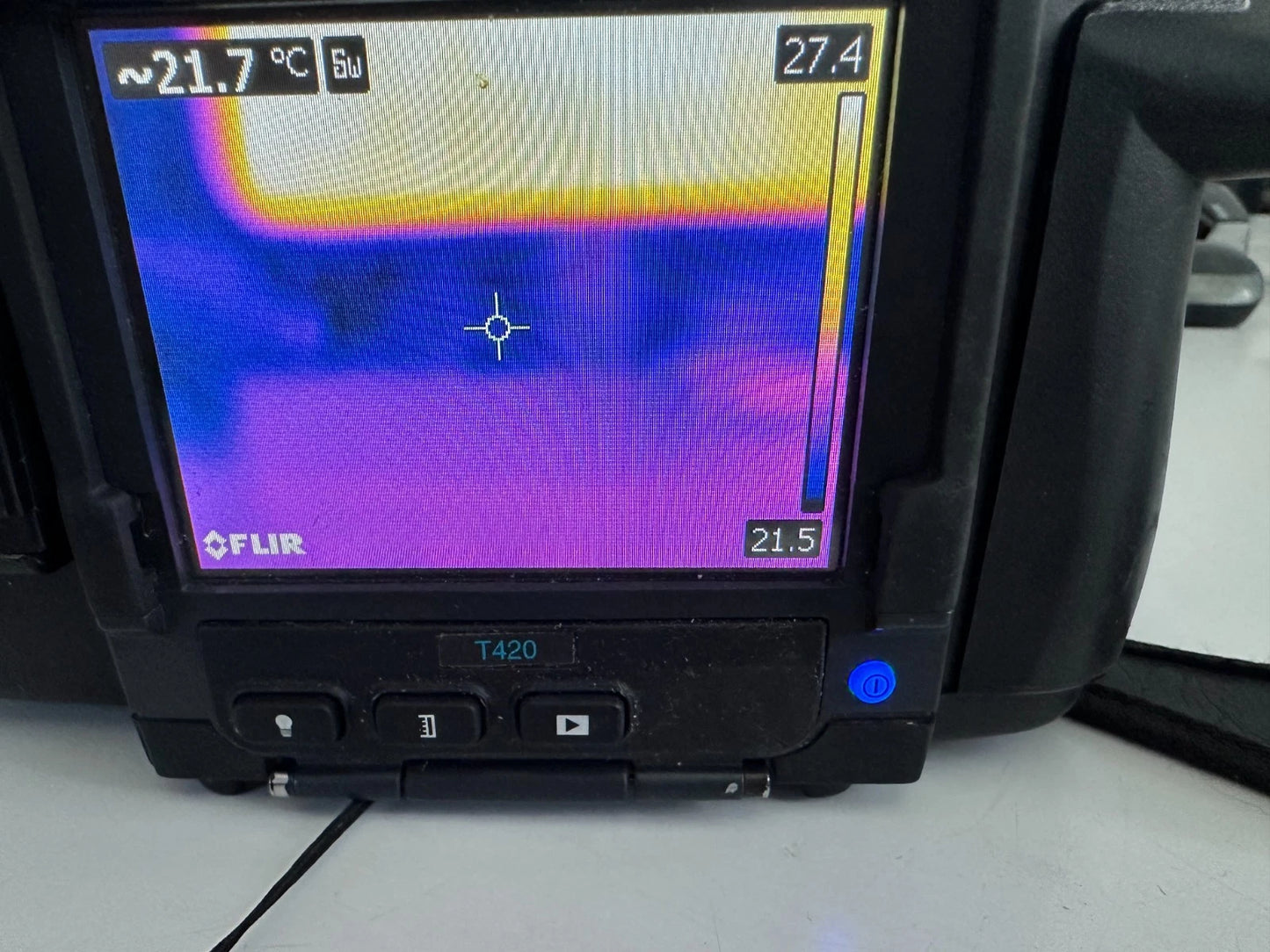 FLIR T420 Wärmebildkamera + Zubehör Thermografiegerät Energieberatung