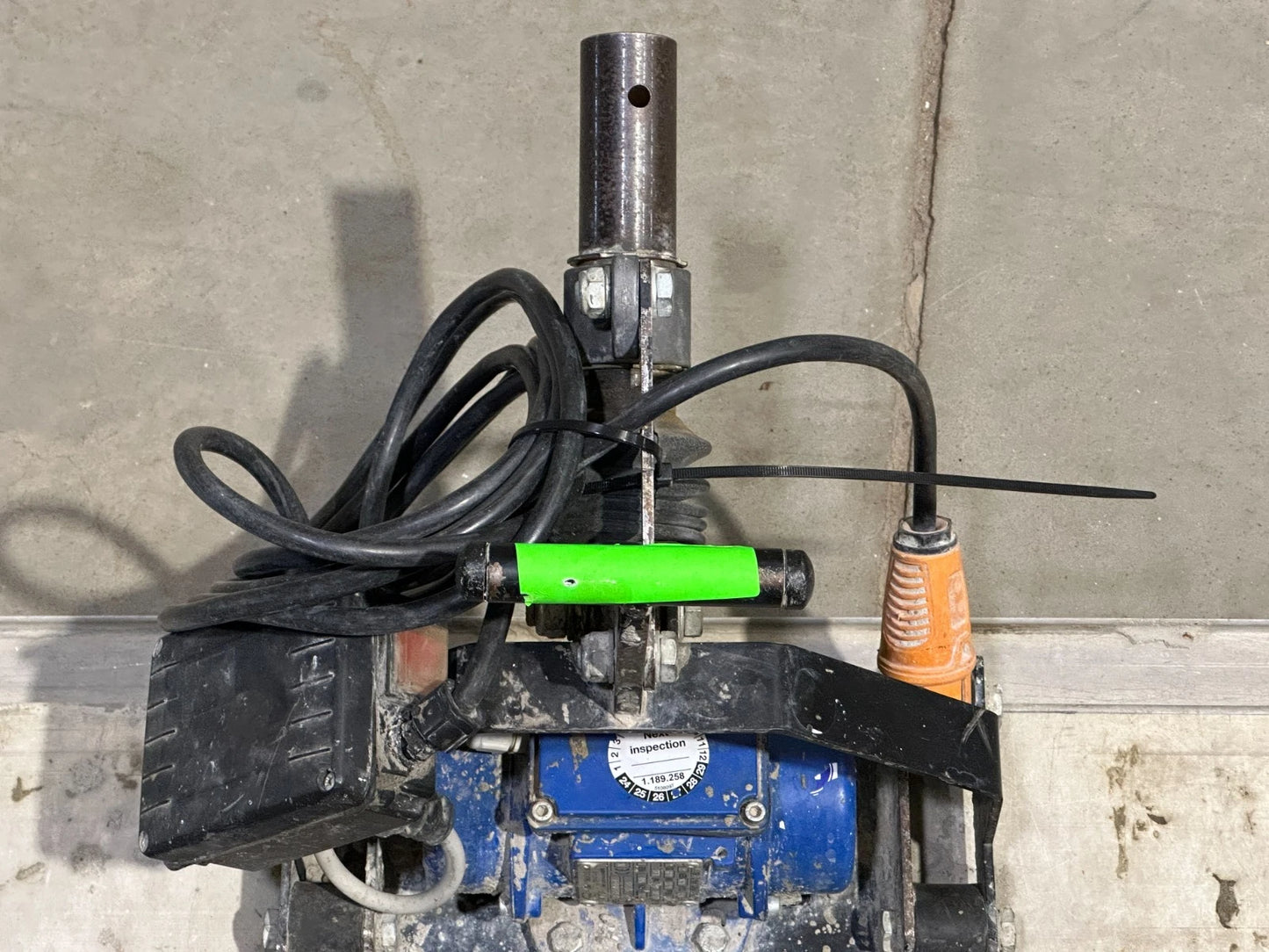 Enarco QZE elektrische Vibrationsbohle (Handabziehbahn)