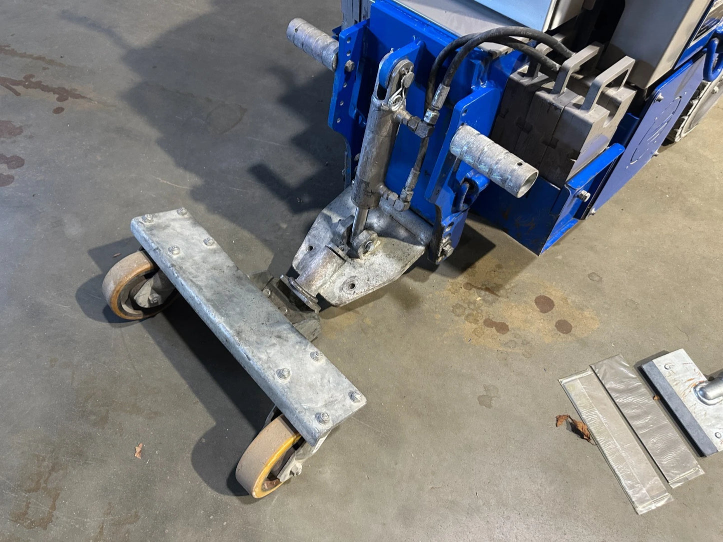 Blastrac BMS-220 ADB  Stripper Silent Bodenbelagsentferner stripper 1142 kg