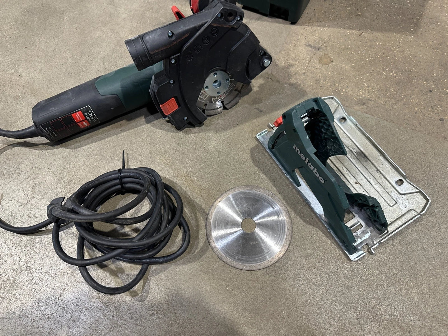 Metabo W12-125 DH SET Metabo CED 125 Plus. 1250W nr.1