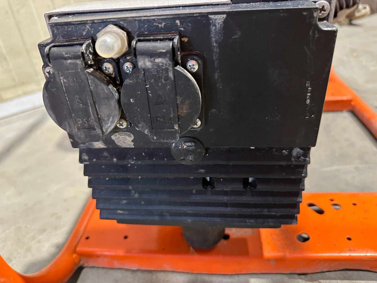 Europower EP4100 Stromgenerator Stromerzeuger 4.2kVA 2x230V Anschluss