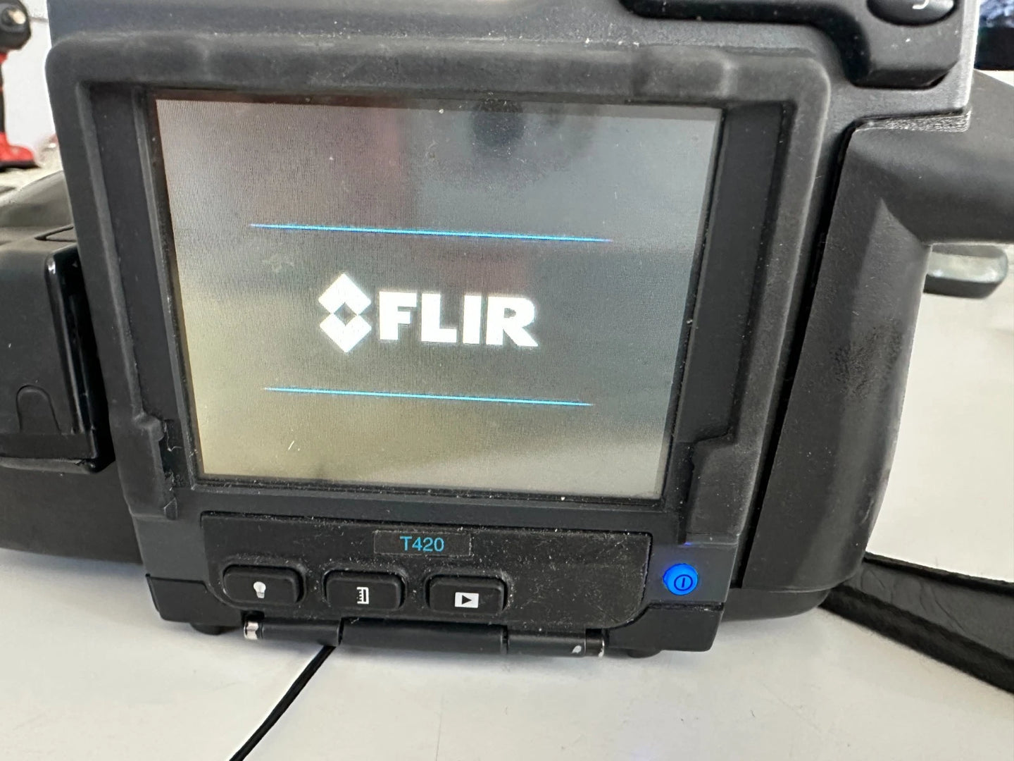 FLIR T420 Wärmebildkamera + Zubehör Thermografiegerät Energieberatung