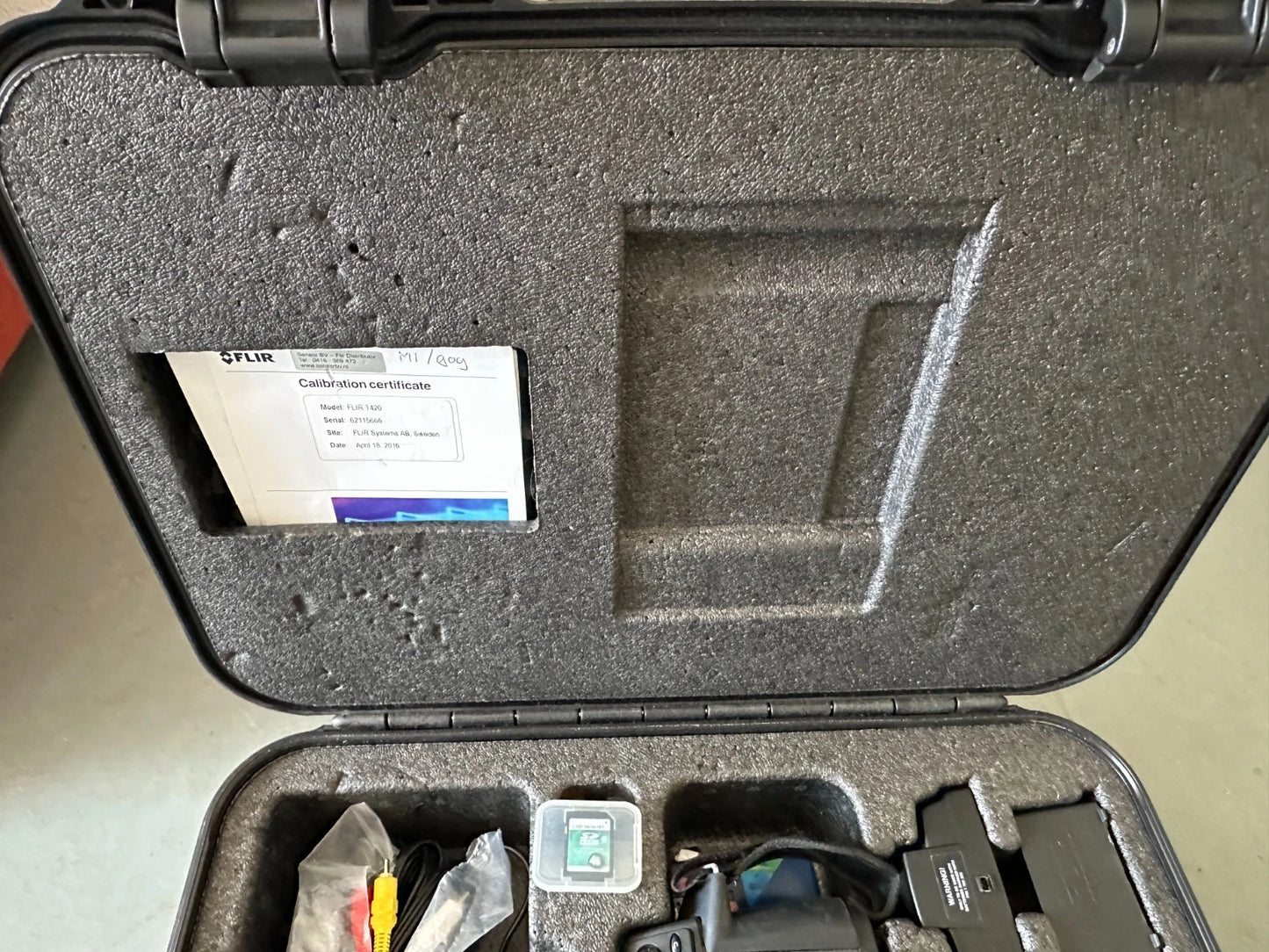 FLIR T420 Wärmebildkamera + Zubehör Thermografiegerät Energieberatung