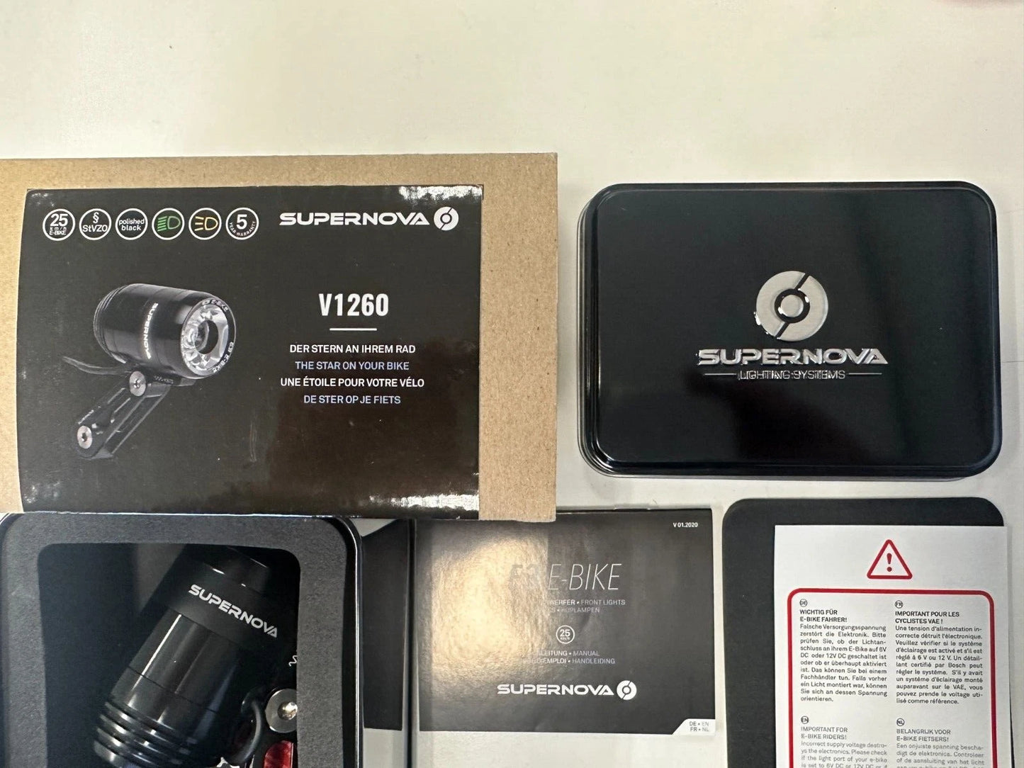 Supernova V1260 Dynamo Light LED-koplamp L-STK-EB1260R-BLK