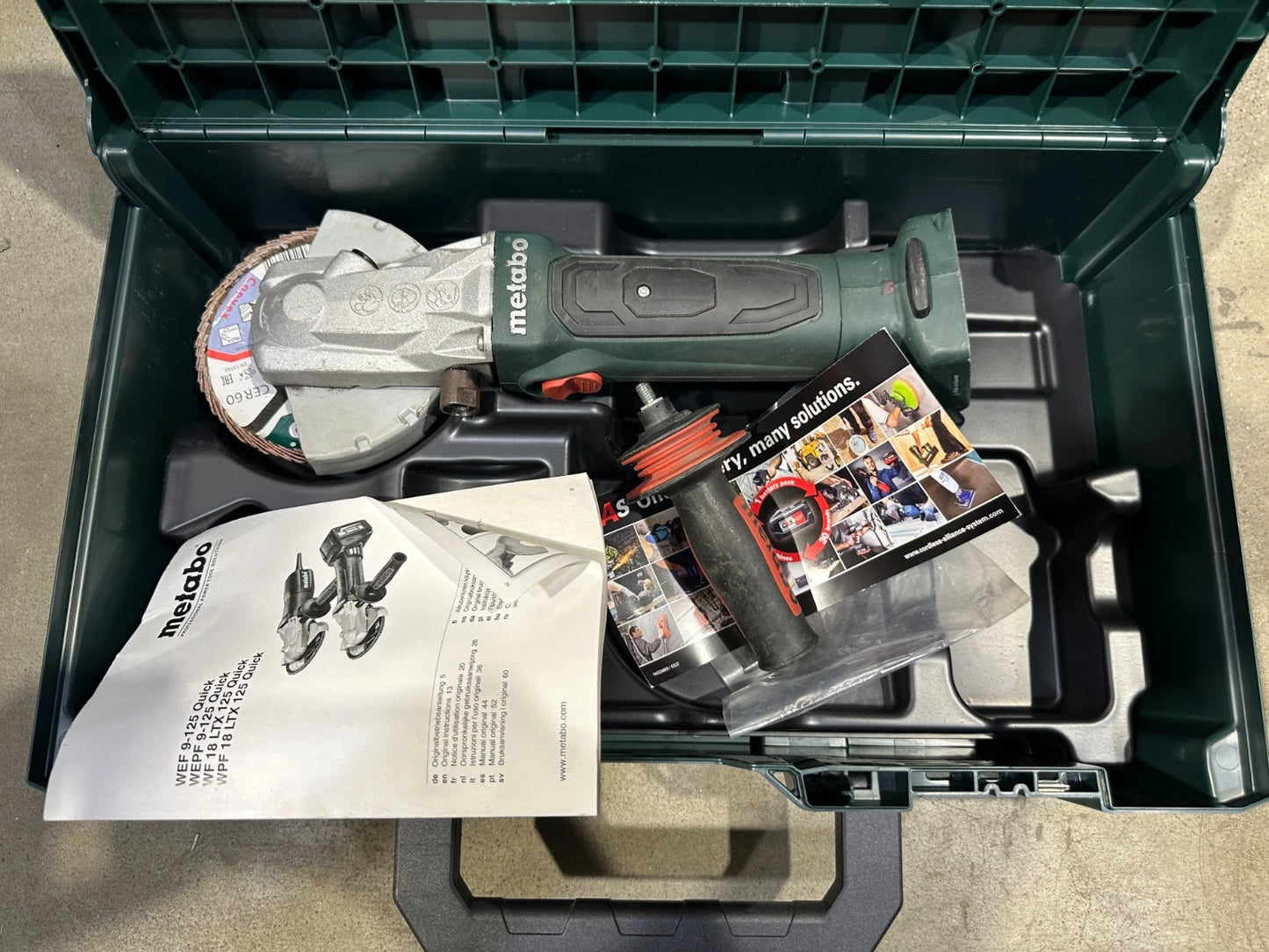 Metabo Accu haakse slijper met platte kop WF 18 LTX 125 Quick Nr.16 4007430287182