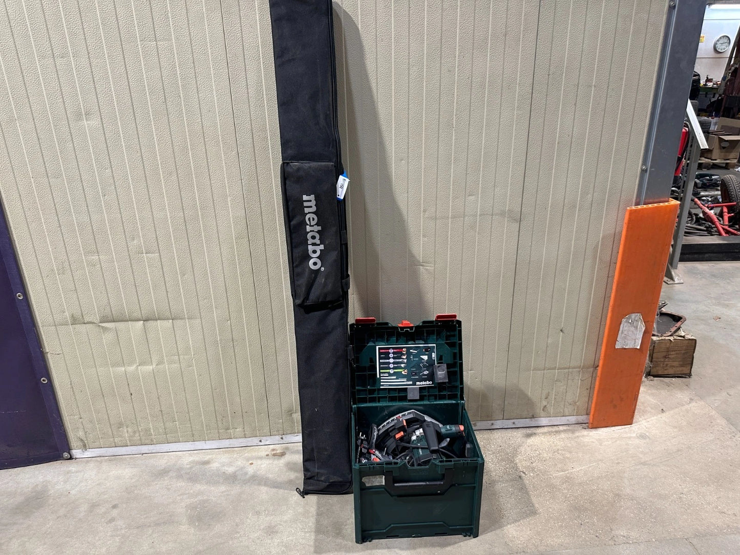 Metabo 18V Accu handcirkelzaag Set KT 18 LTX 66 BL met geleiderail SoloNr.154 4061792192485