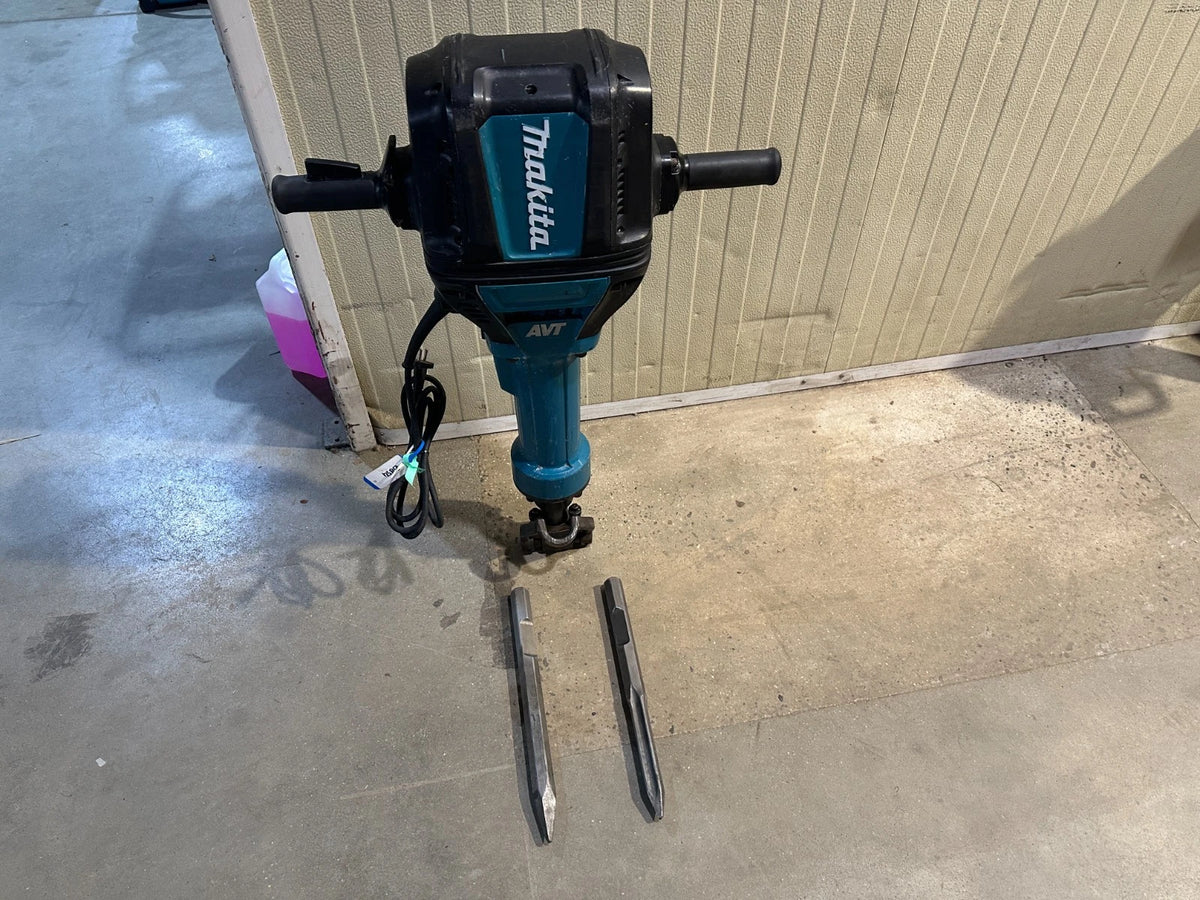 Makita MH 1812 Meisselhammer Stemmhammer mit 2x Spitz Meissel