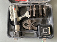 Viega perspistool 5 met 5 Viega persbekken V12 V22 V28 V35 V42