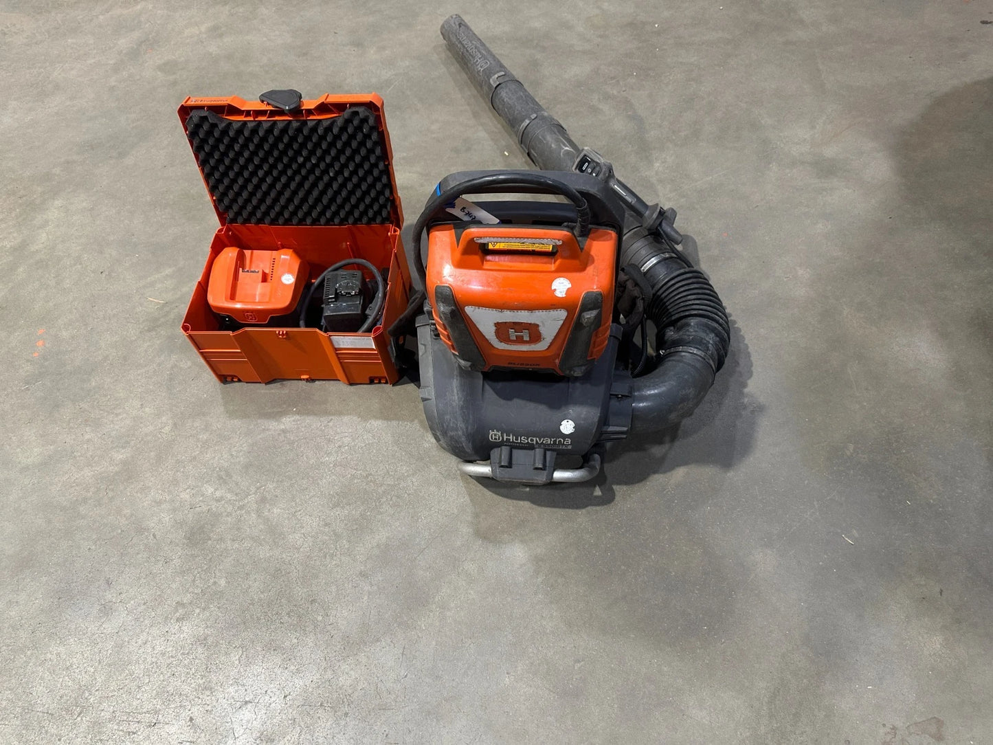 Husqvarna BLi950 31,1Ah Oplader / QC 500 Husqvarna BliX met 550iBTX