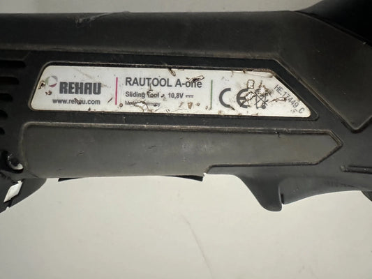 Rehau Rautool A onePress perstang persmachine accu-schuifhulsapparaat SOLO