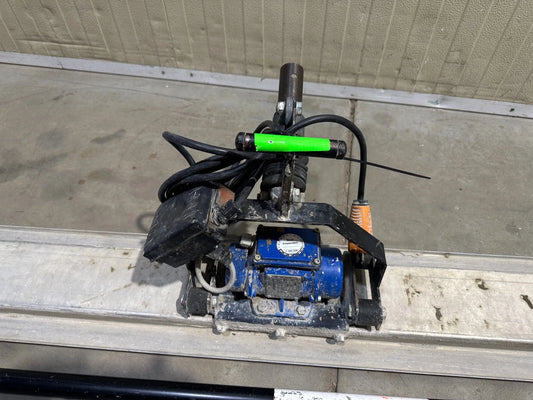 Enarco QZE elektrische Vibrationsbohle (Handabziehbahn)
