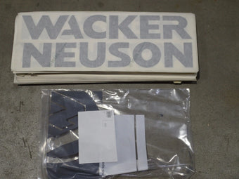 compare product 2 originele Wacker-logo stickers 160mm x 470mm