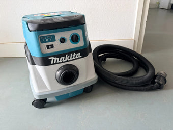 compare product Makita DVC 867  L ohne Akku/Ladegerät Kabellos Bl LXT Klasse I Trocken Staubsaug
