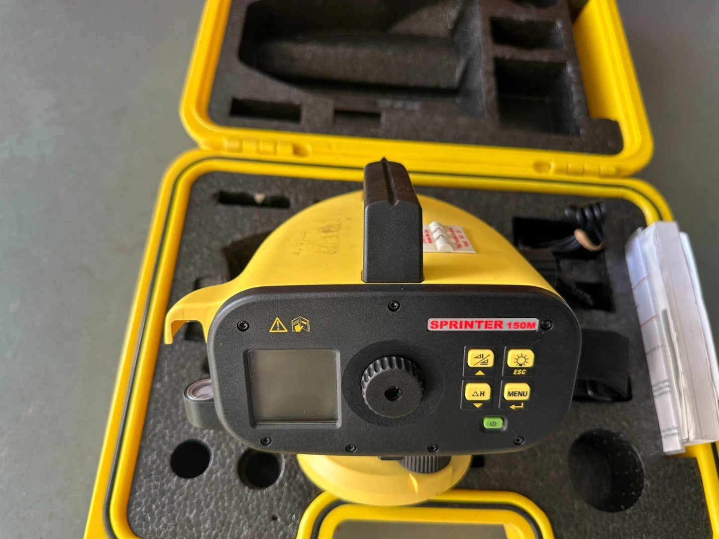 LEICA Sprinter 150M Digitale waterpasinstrument