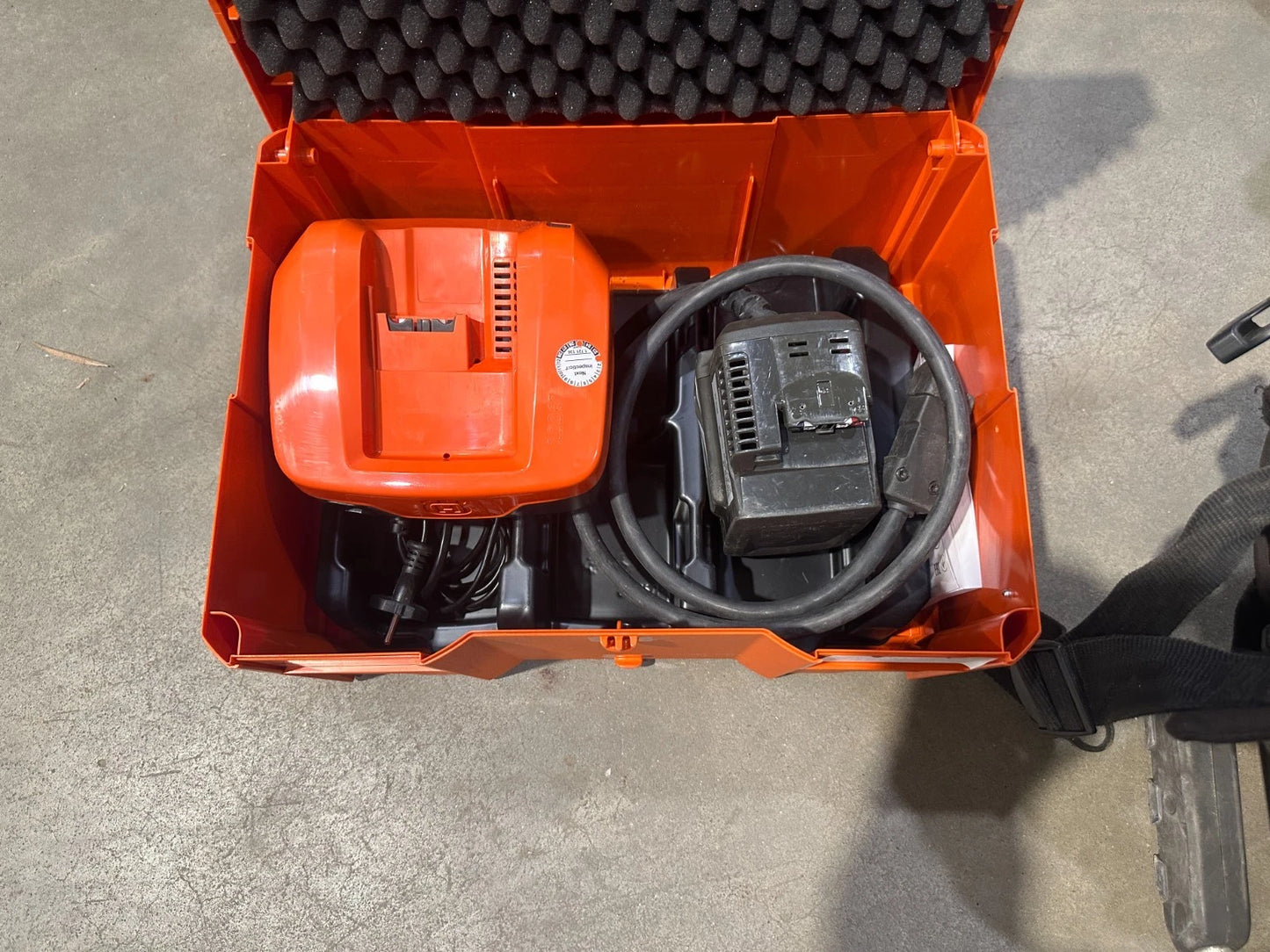 Husqvarna BLi950 31,1Ah Oplader / QC 500 Husqvarna BliX met 550iBTX