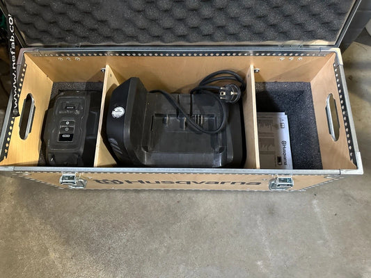 Husqvarna 1x B380X /4.0Ah/374.4Wh 1x oplader Husqvarna C900X/ Husqvarna BOX
