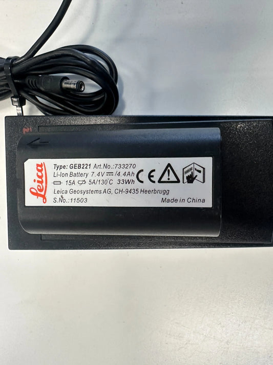 Leica oplader GKL 211 met Leica accu GEB 211