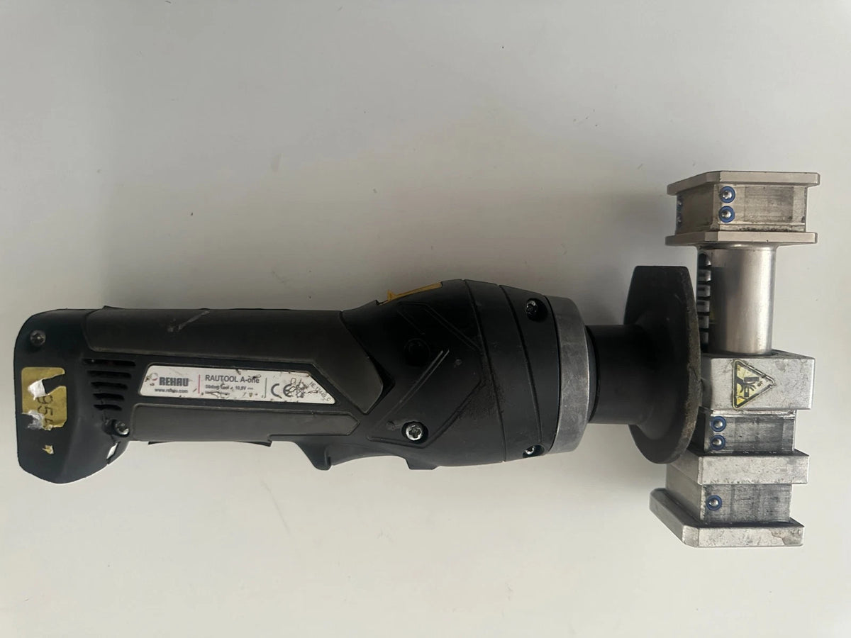 Rehau Rautool A onePress perstang persmachine accu-schuifhulsapparaat SOLO