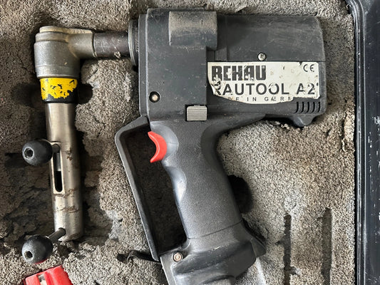 Rehau A2 krimptang, pers, krimpmachine, accuaangedreven schuifhulsgereedschap