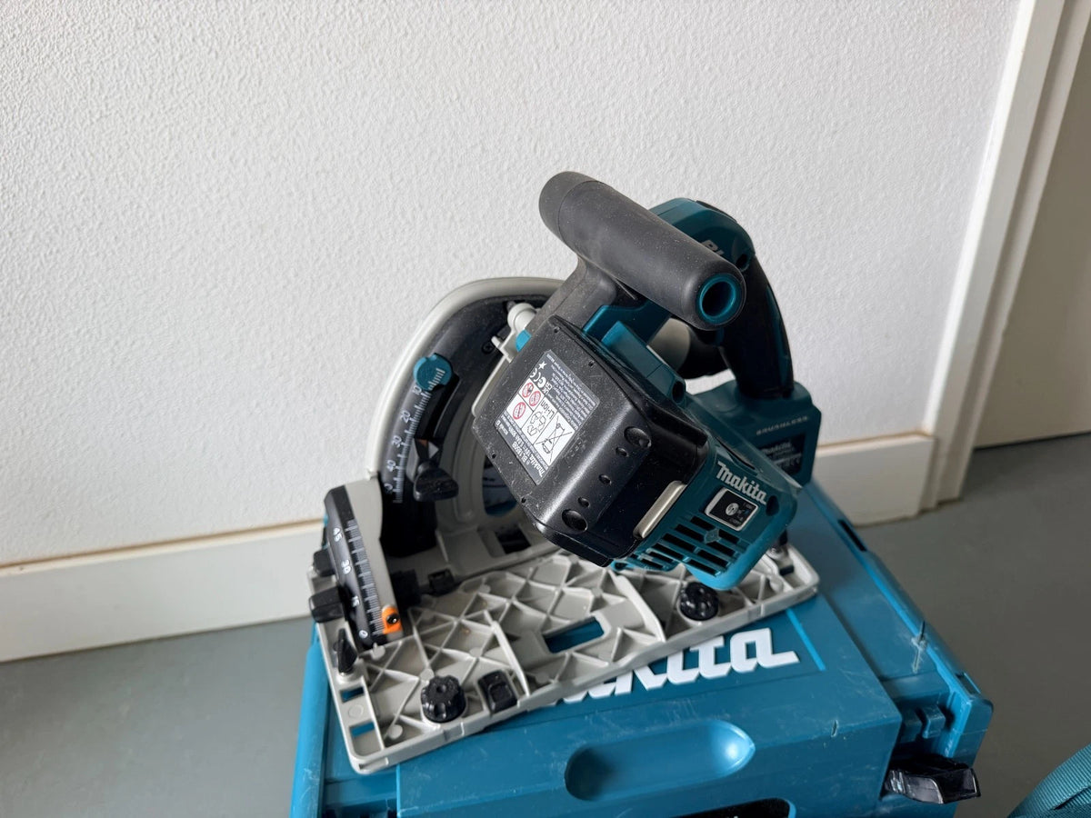 Makita DSP 601  Akku-Tauchsäge mit 1x 18V 5.0Ah Akku 1xFührungsschiene