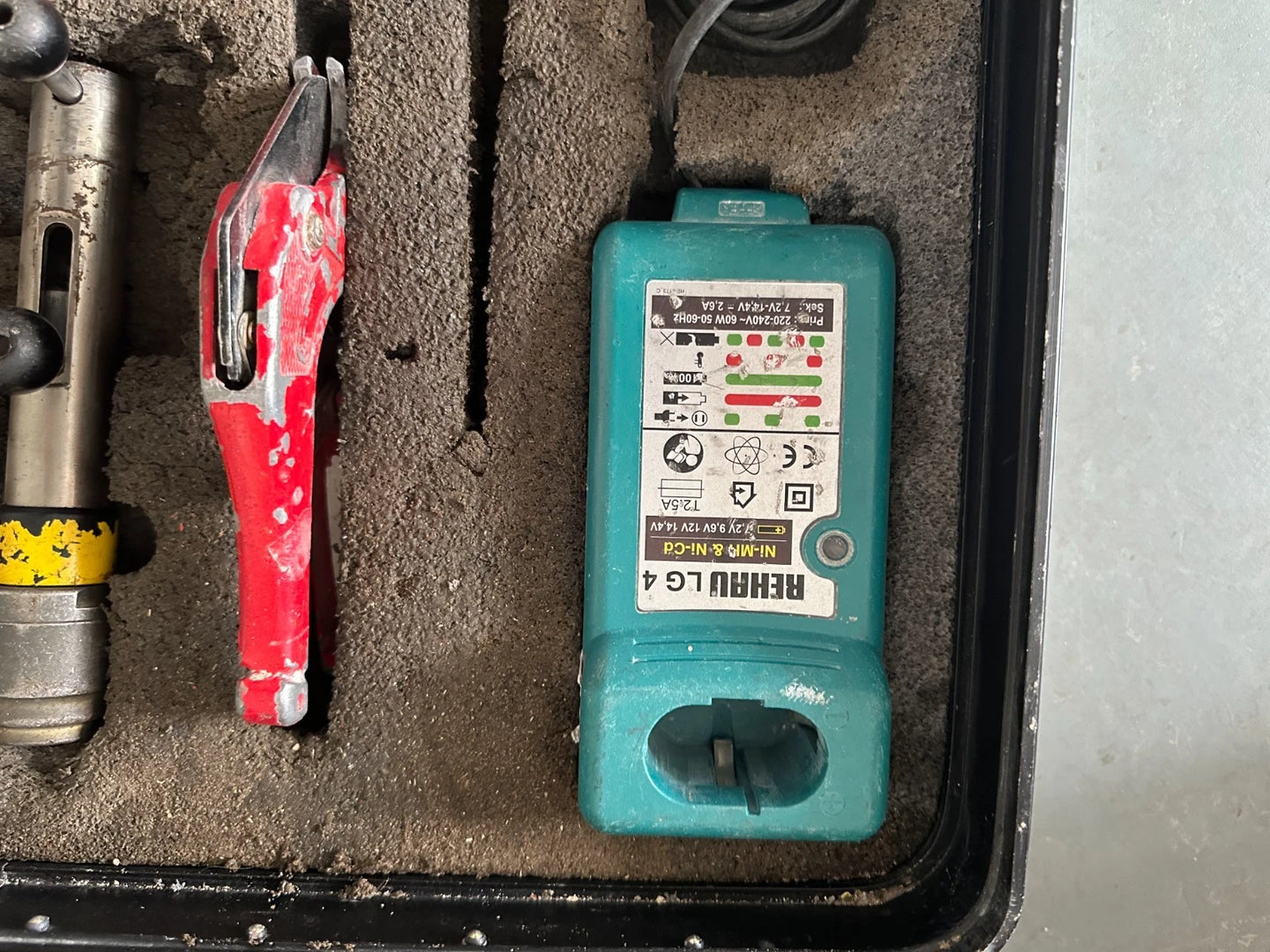 Rehau A2 krimptang, pers, krimpmachine, accuaangedreven schuifhulsgereedschap