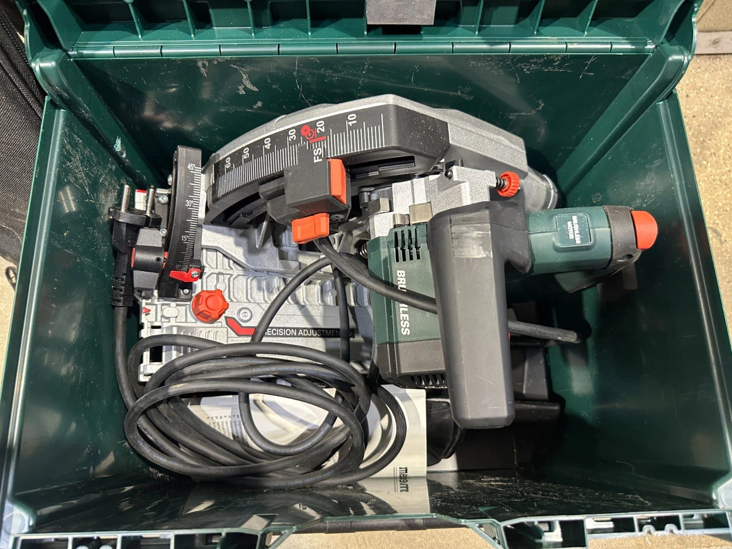 Metabo 18V Accu handcirkelzaag Set KT 18 LTX 66 BL met geleiderail SoloNr.154 4061792192485